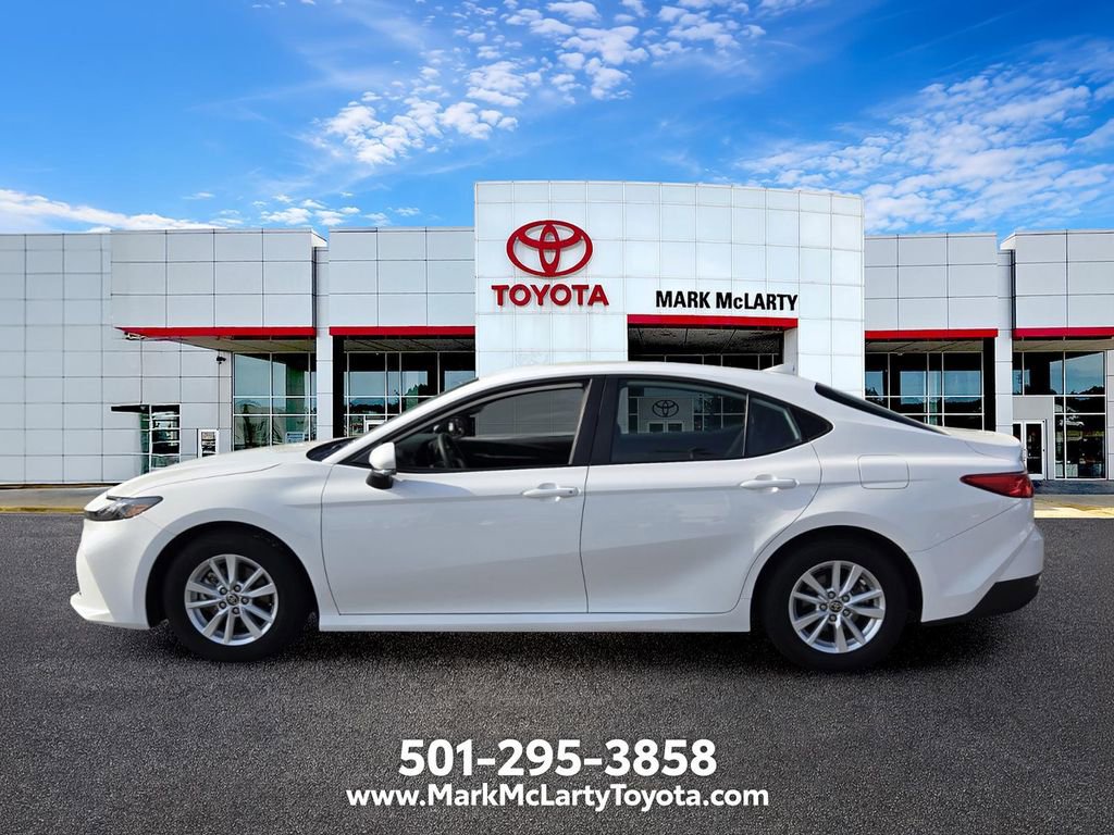 Used 2025 Toyota Camry LE FWD image 2