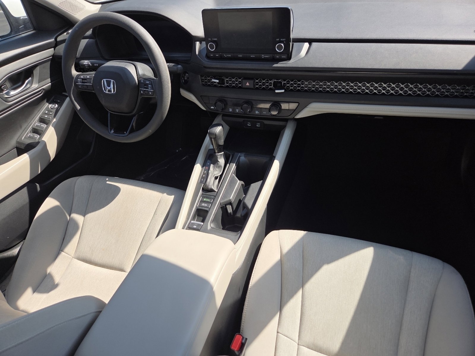 Used 2023 Honda Accord EX image 25