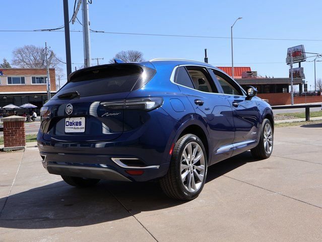 Certified 2022 Buick Envision Avenir w/ Technology Package II image 9