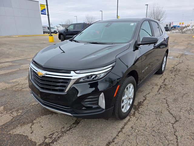 Used 2023 Chevrolet Equinox LT w/ Driver Convenience Package AWD/4WD image 2