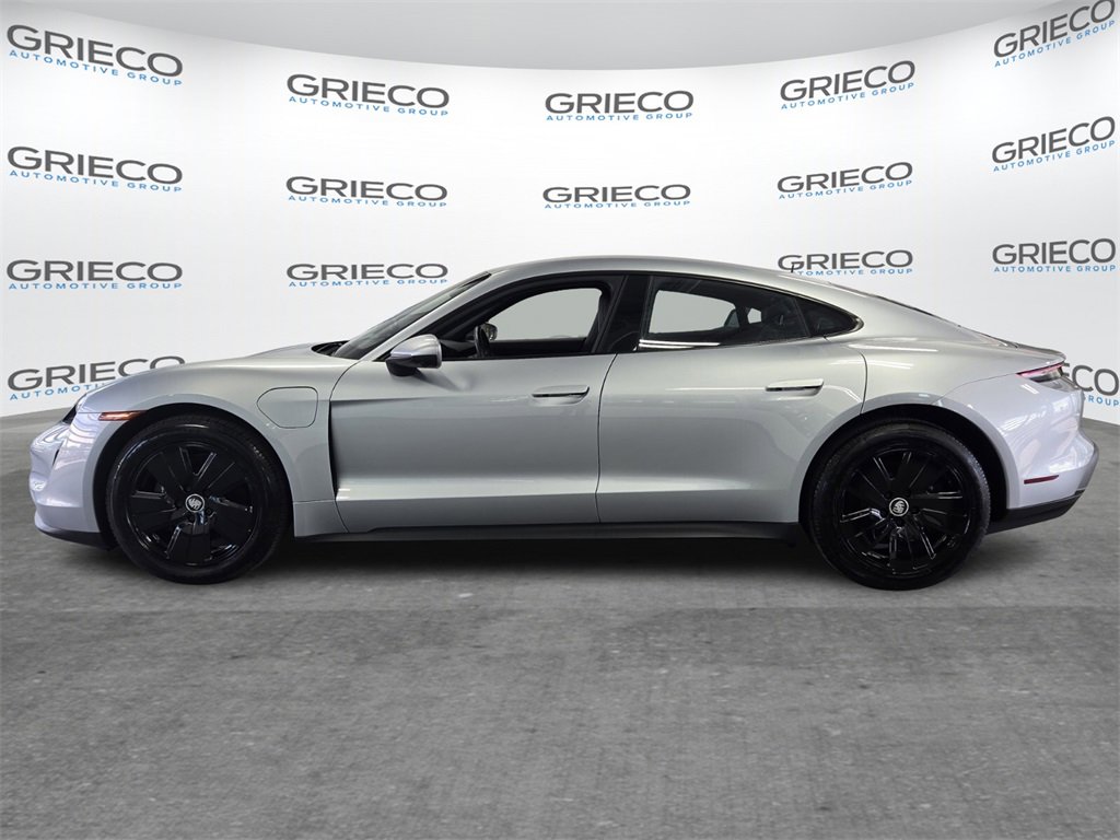 Used 2023 Porsche Taycan image 4
