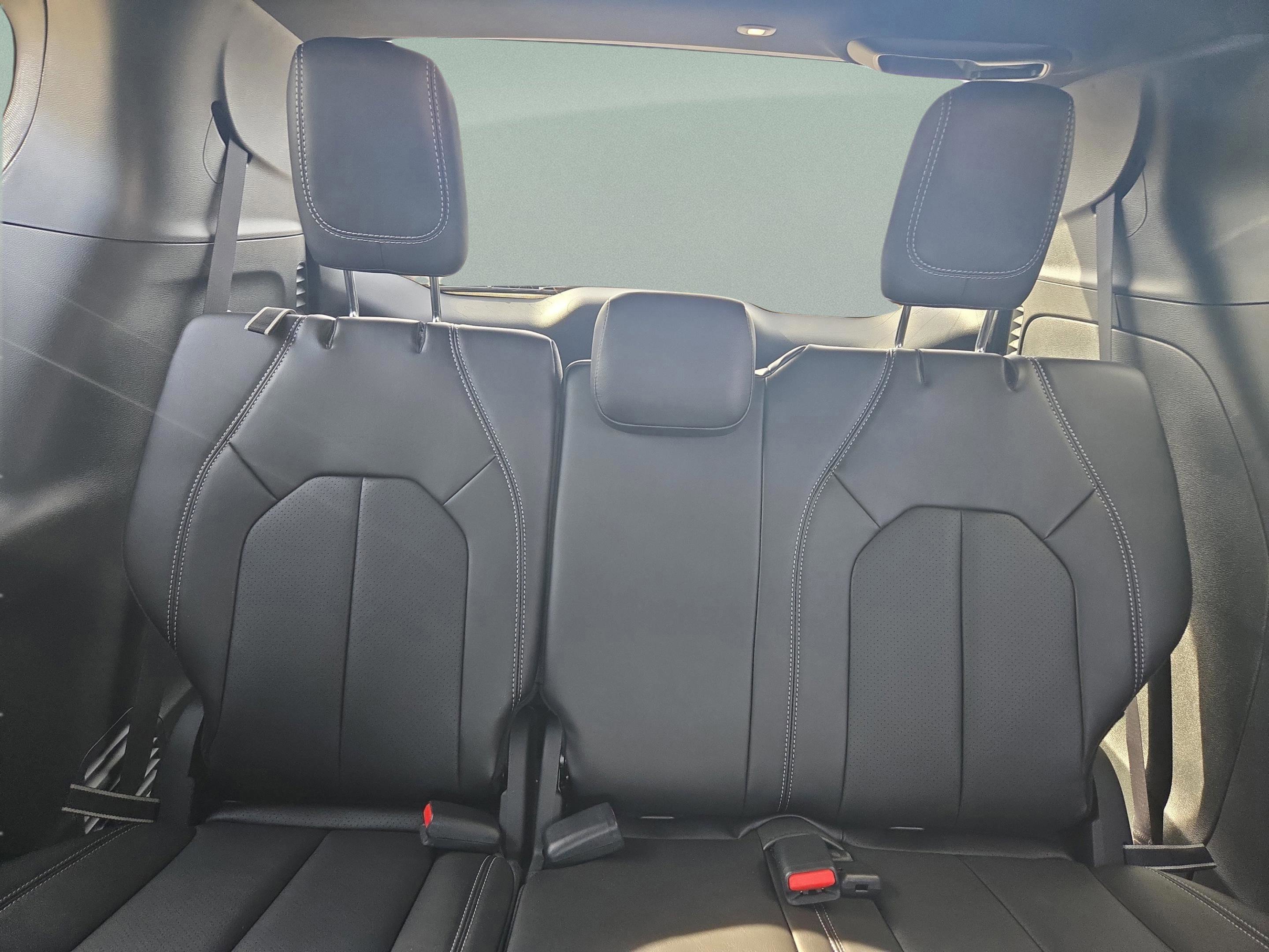 New 2026 Chrysler Voyager LX image 27