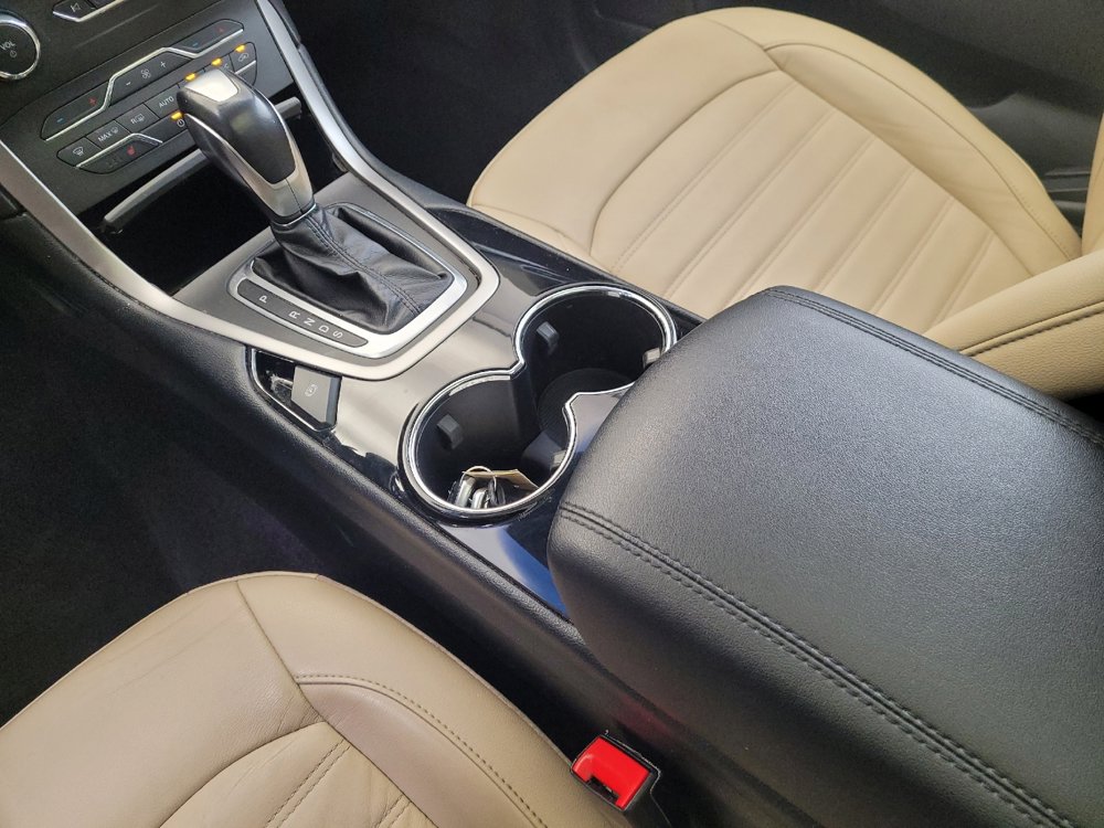 Used 2016 Ford Edge SEL w/ Equipment Group 201A image 26