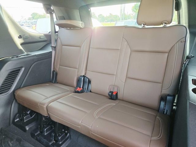Certified 2025 Chevrolet Tahoe High Country AWD/4WD image 10