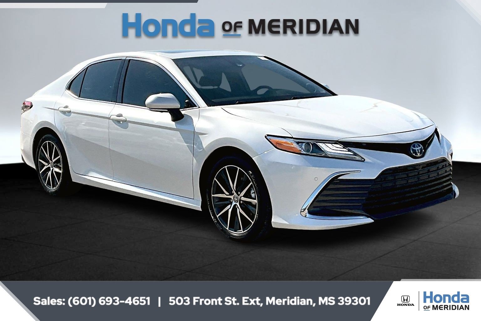 Used 2023 Toyota Camry XLE