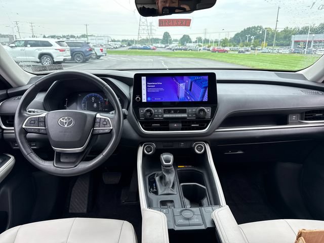 Certified 2024 Toyota Grand Highlander AWD image 20