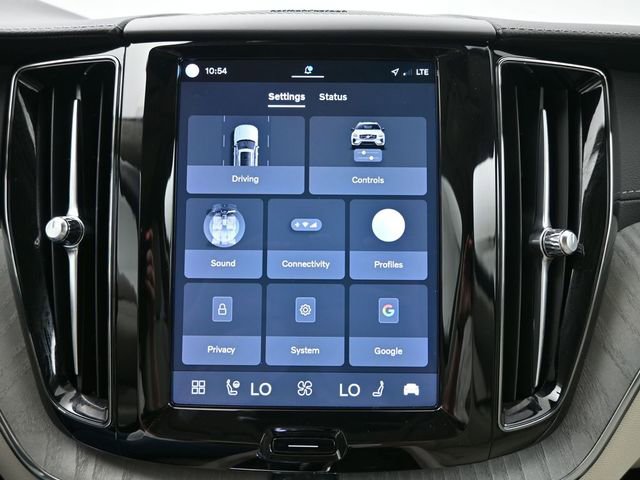 Used 2024 Volvo XC60 B5 Ultimate w/ Protection Package Premier image 13