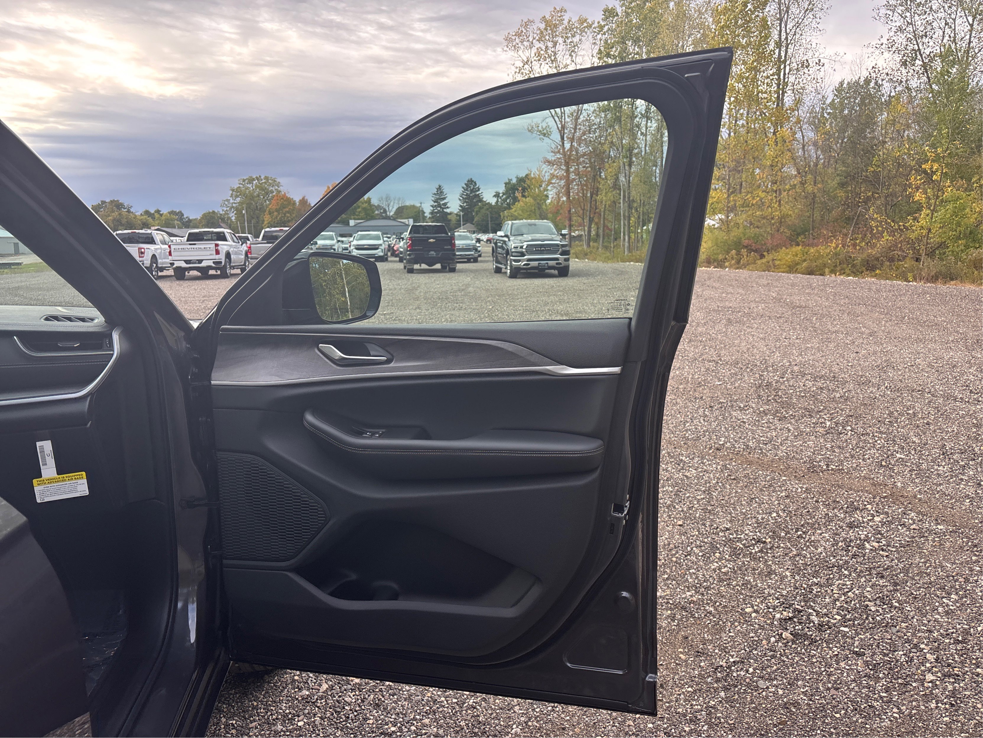 New 2025 Jeep Grand Cherokee L Limited image 26