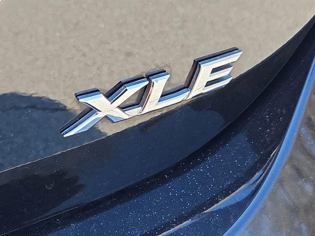 Used 2021 Toyota Camry XLE FWD image 28