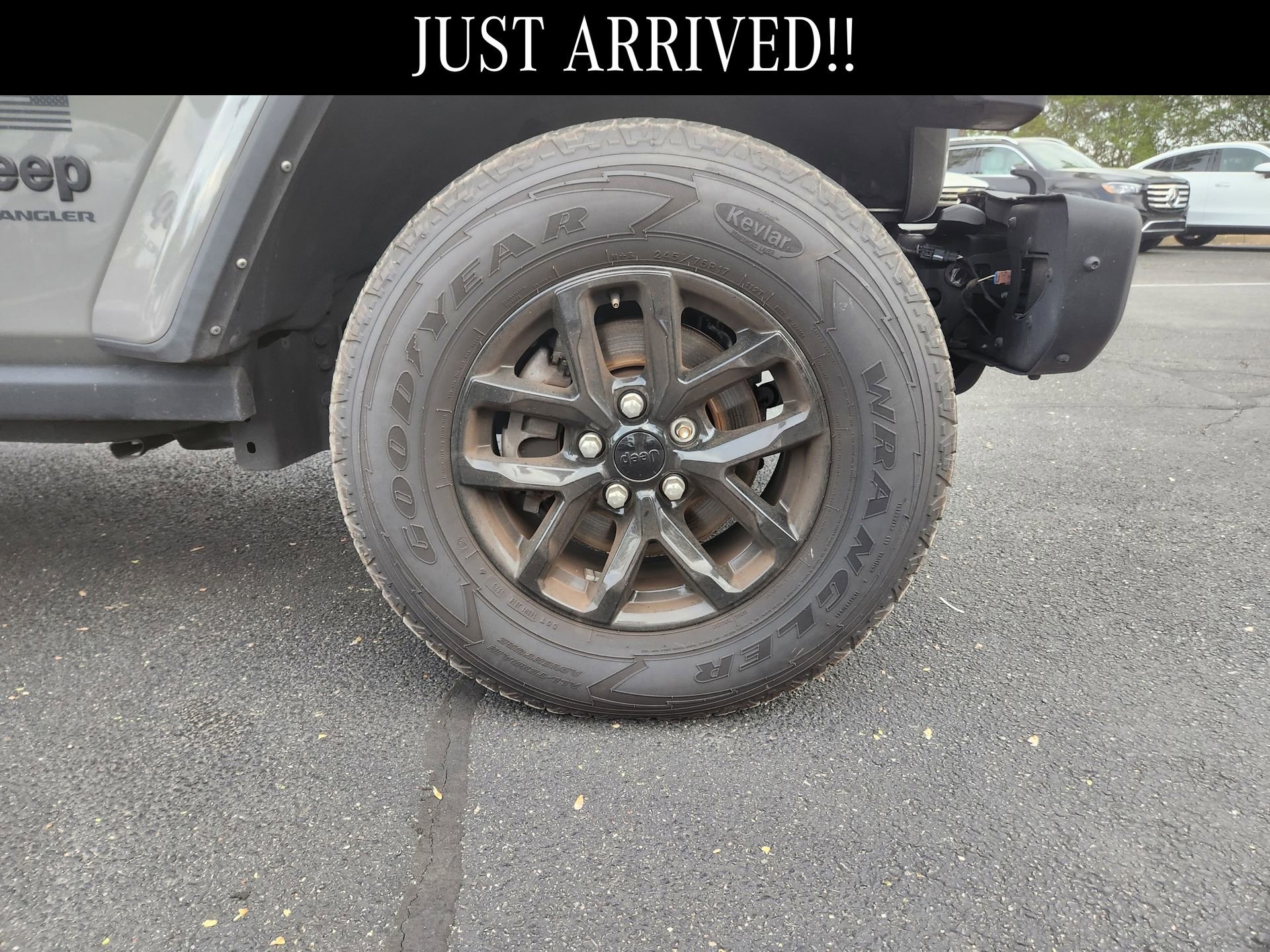 Used 2023 Jeep Wrangler Sport S image 5