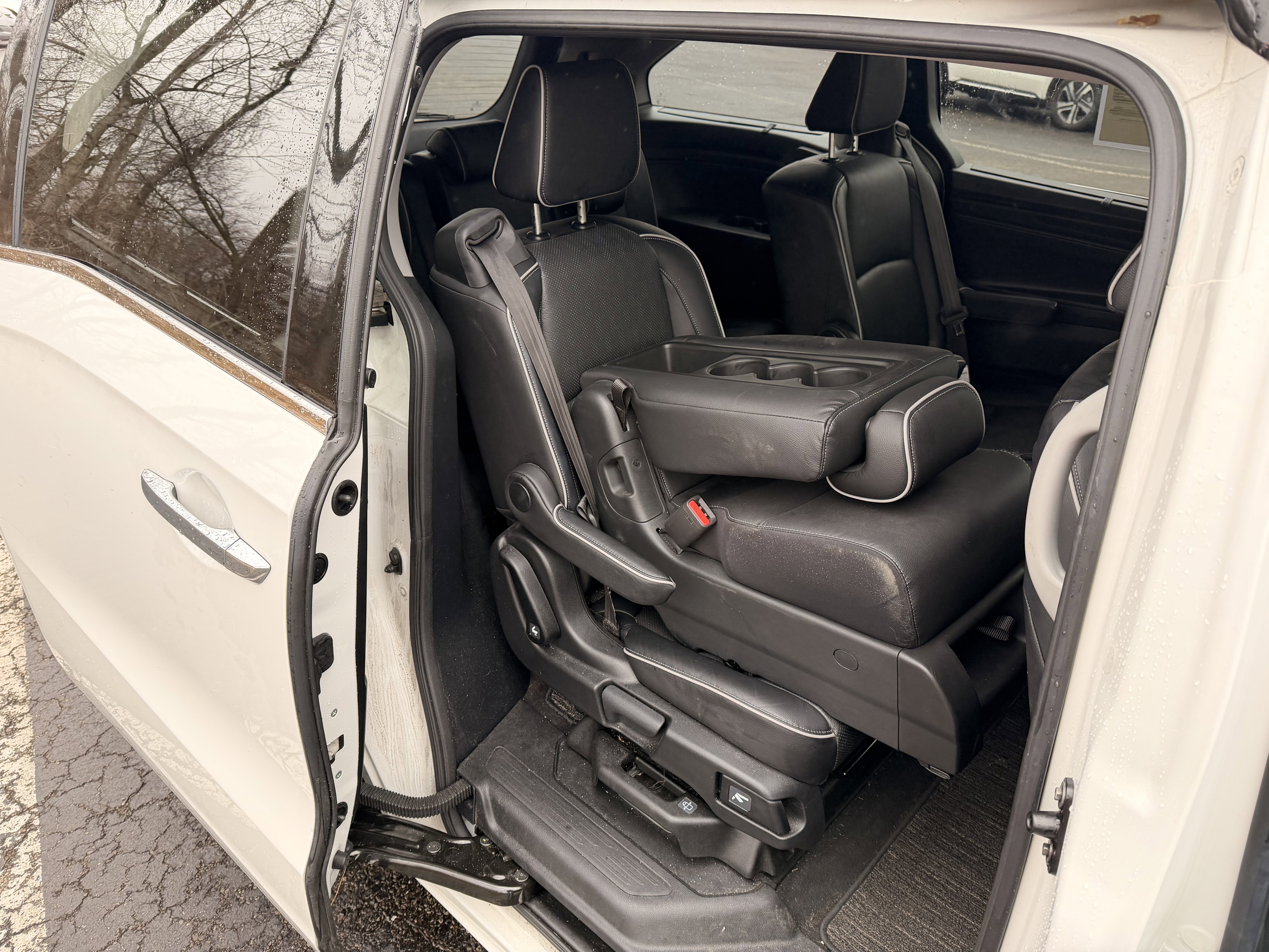 Used 2023 Honda Odyssey Elite image 14