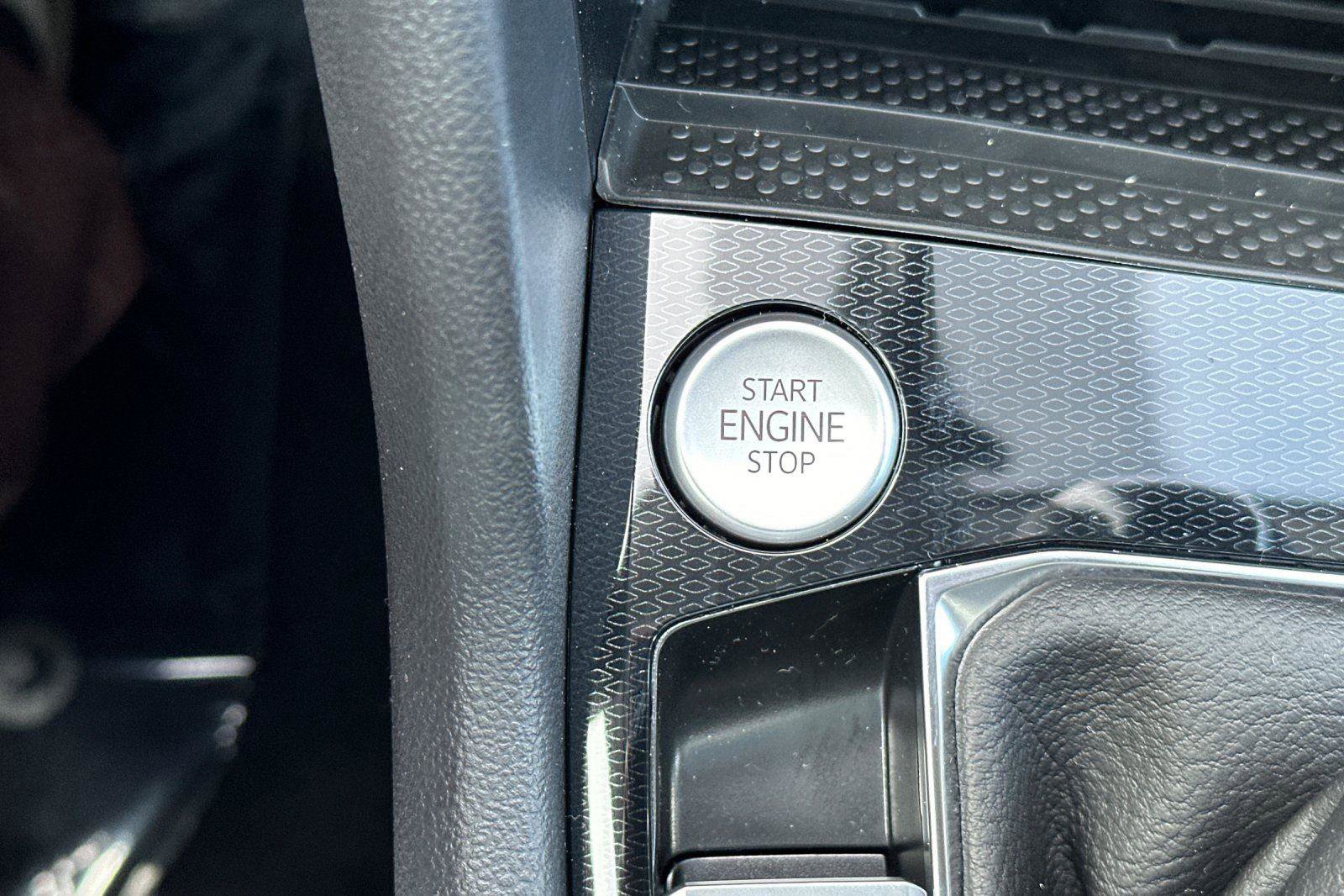 New 2026 Volkswagen Taos SE image 21