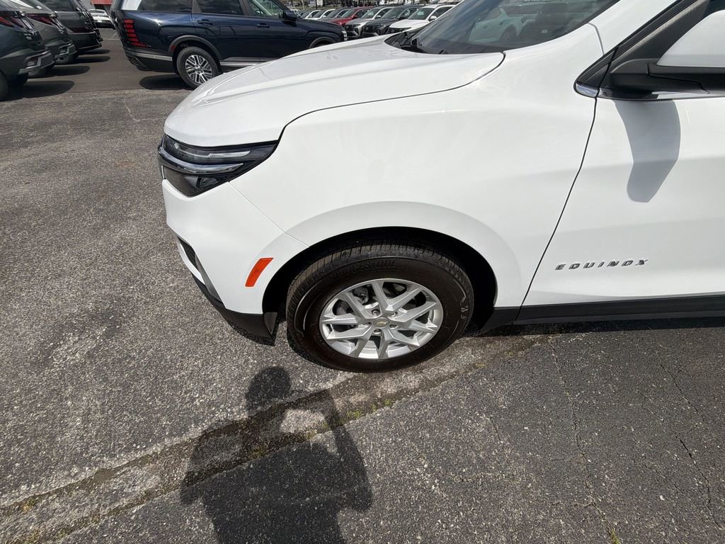 Used 2024 Chevrolet Equinox LT w/ Driver Convenience Package AWD/4WD image 10