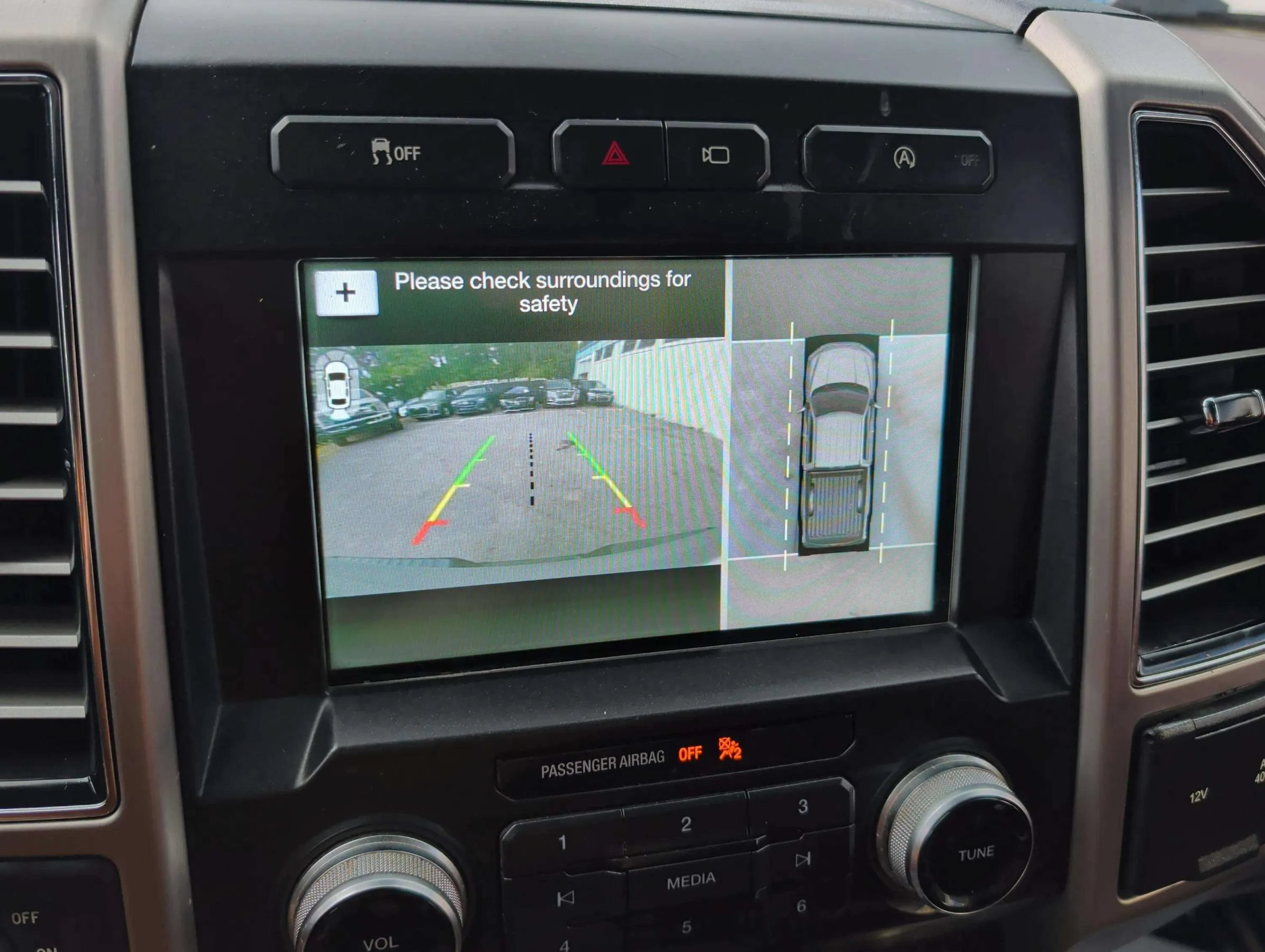 Used 2018 Ford F150 Platinum w/ Equipment Group 701A Luxury RWD image 19