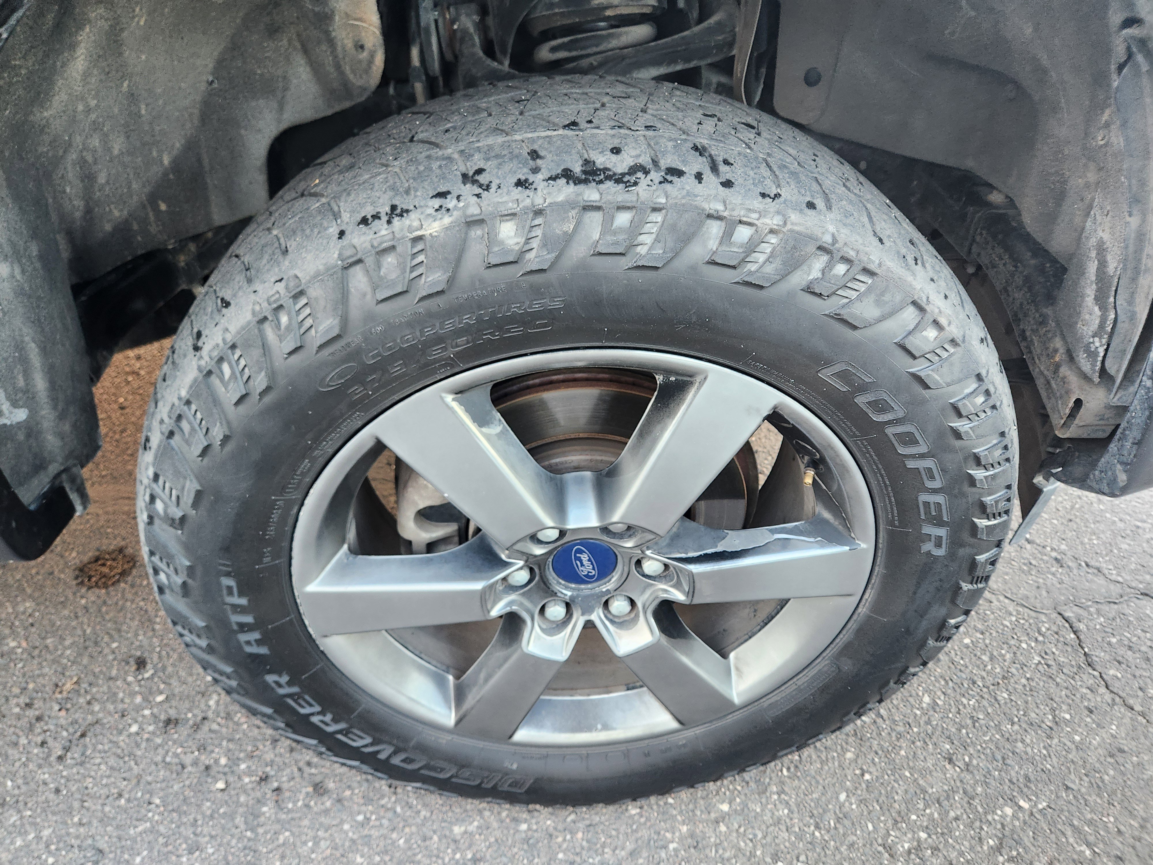 Used 2017 Ford F150 Lariat w/ Equipment Group 502A Luxury image 28