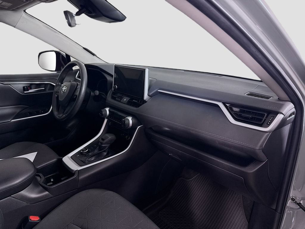 Used 2023 Toyota RAV4 XLE image 19