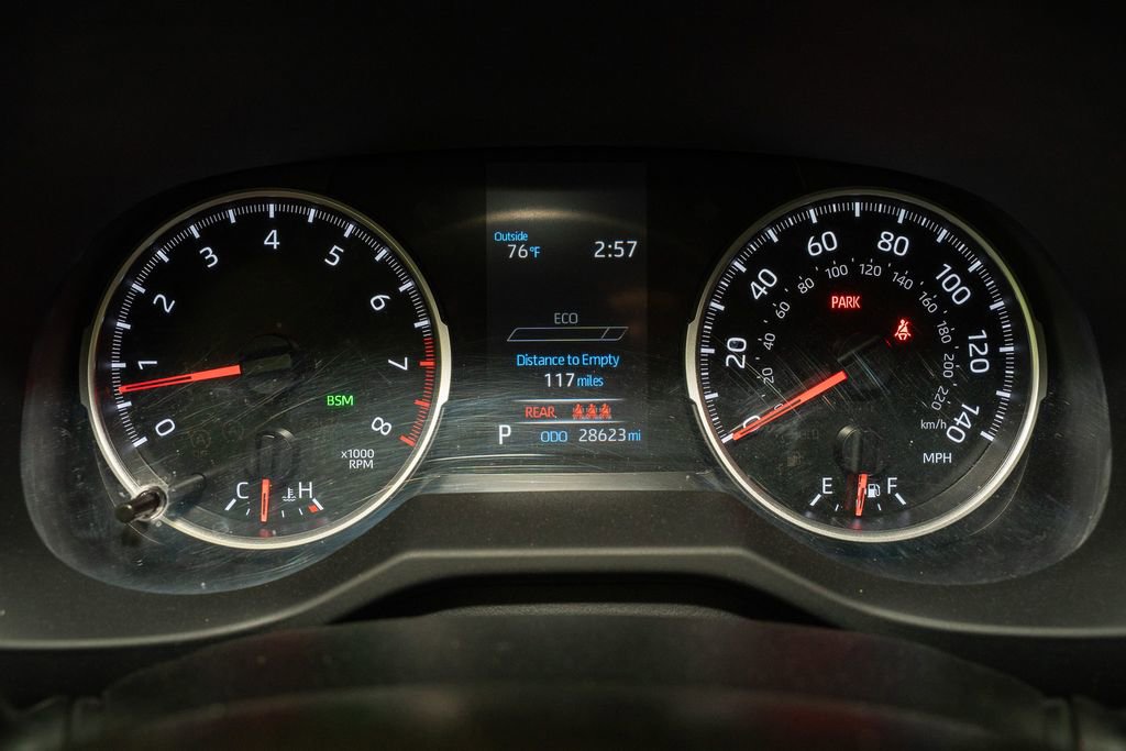 Used 2021 Toyota RAV4 XLE image 16