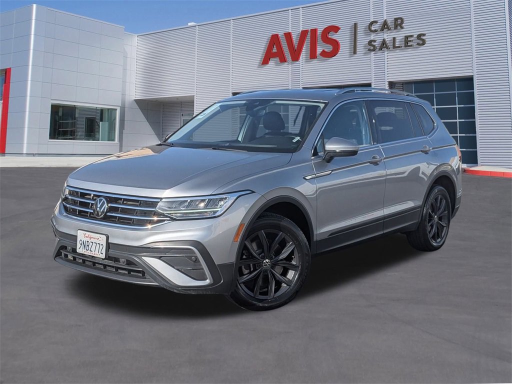 Used 2024 Volkswagen Tiguan SE