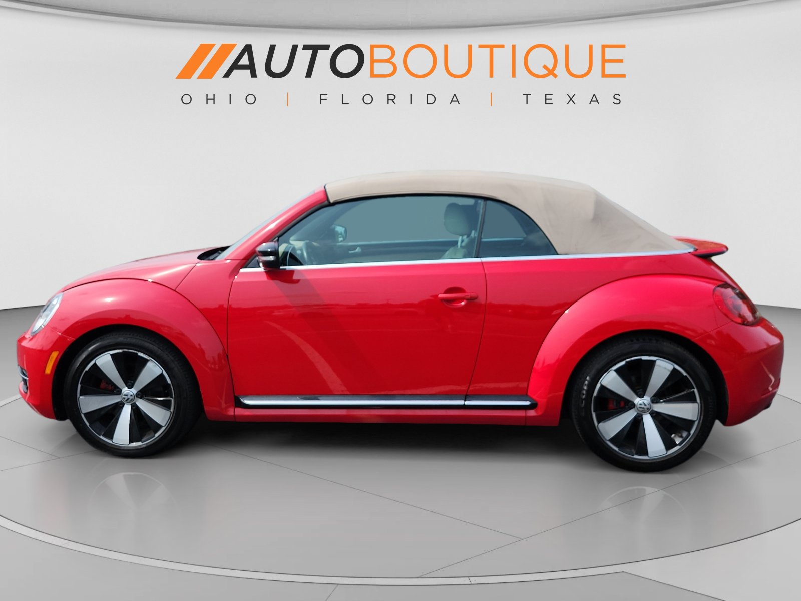 Used 2013 Volkswagen Beetle 2.0T FWD image 2