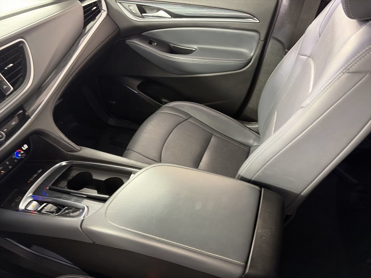 Used 2022 Buick Enclave Premium FWD image 22