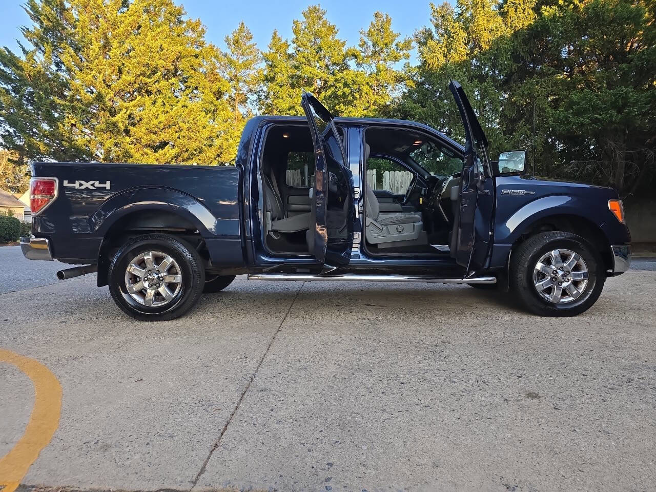 Used 2014 Ford F150 XLT w/ Equipment Group 302A Luxury image 3