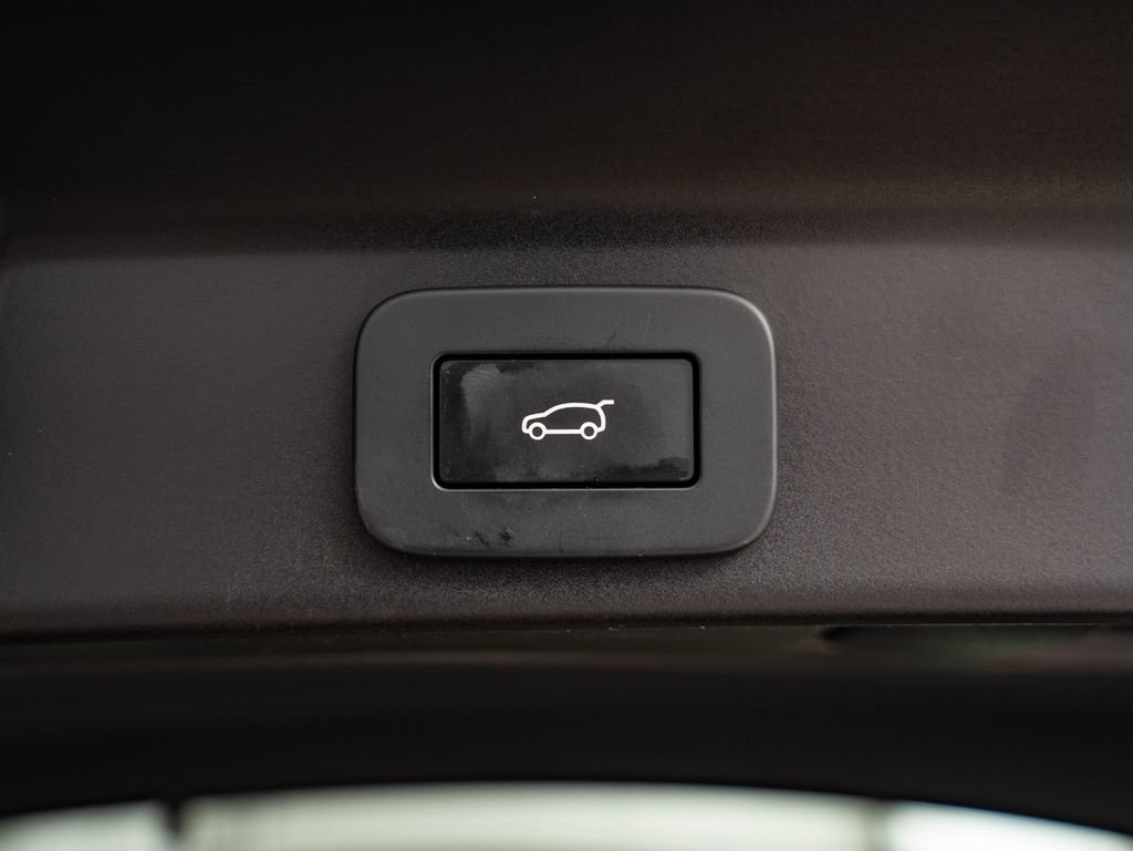 Used 2023 Jaguar F-PACE S AWD/4WD image 21