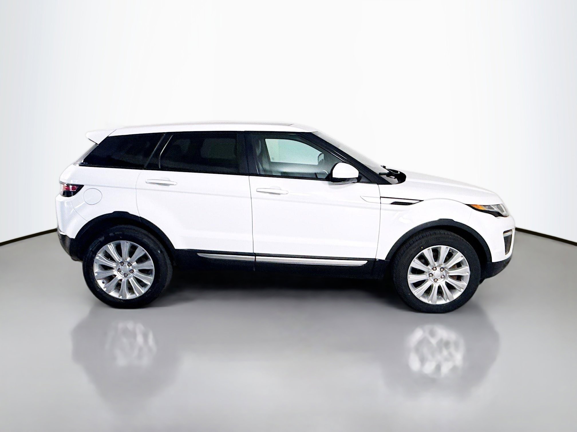 Used 2016 Land Rover Range Rover Evoque HSE image 11
