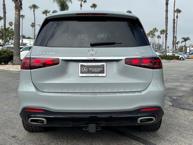 Used 2025 Mercedes-Benz GLS 580 4MATIC image 4