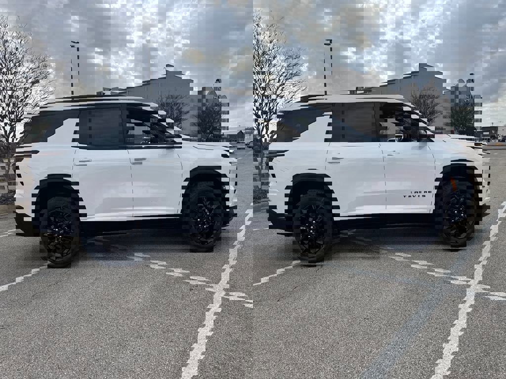 New 2026 Chevrolet Traverse LT w/ Midnight/Sport Edition image 7