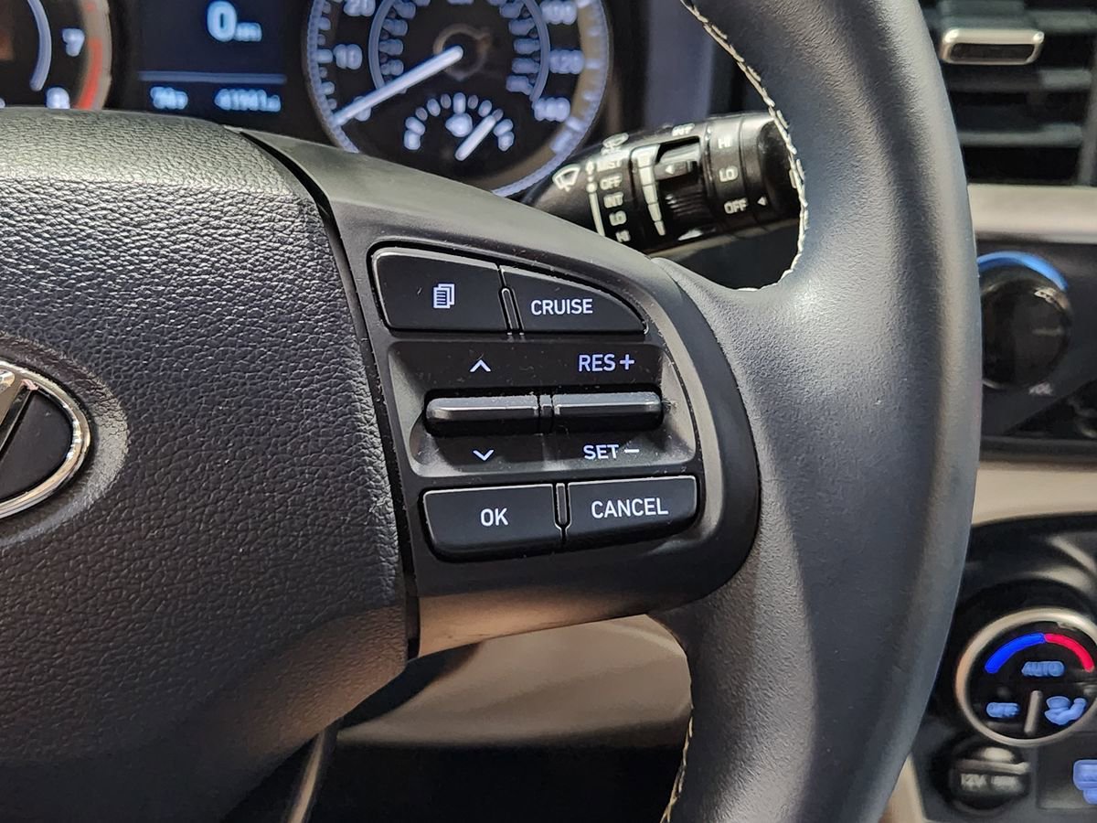 Used 2021 Hyundai Venue FWD image 48