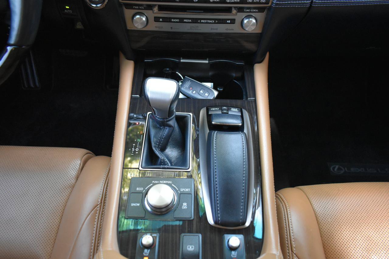 Used 2014 Lexus LS 460 w/ Comfort Package RWD image 21
