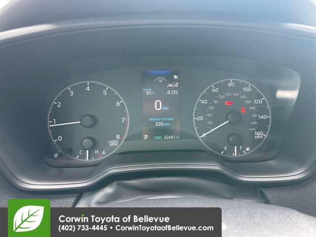 Used 2025 Toyota Corolla LE FWD image 9