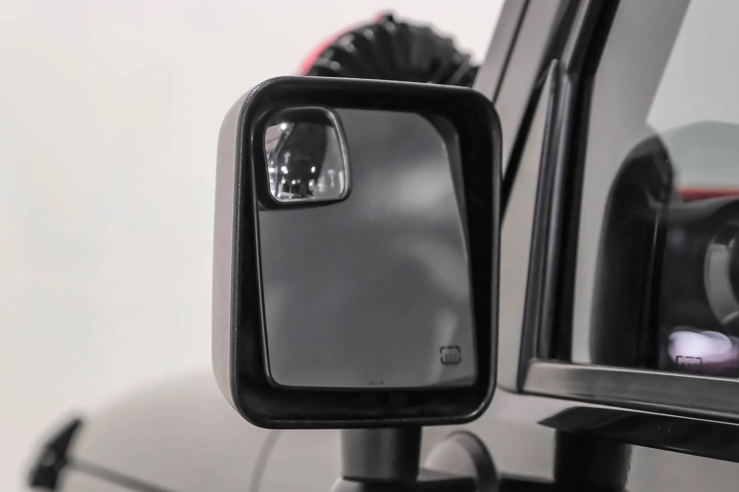 Used 2014 Jeep Wrangler Unlimited Sahara image 33