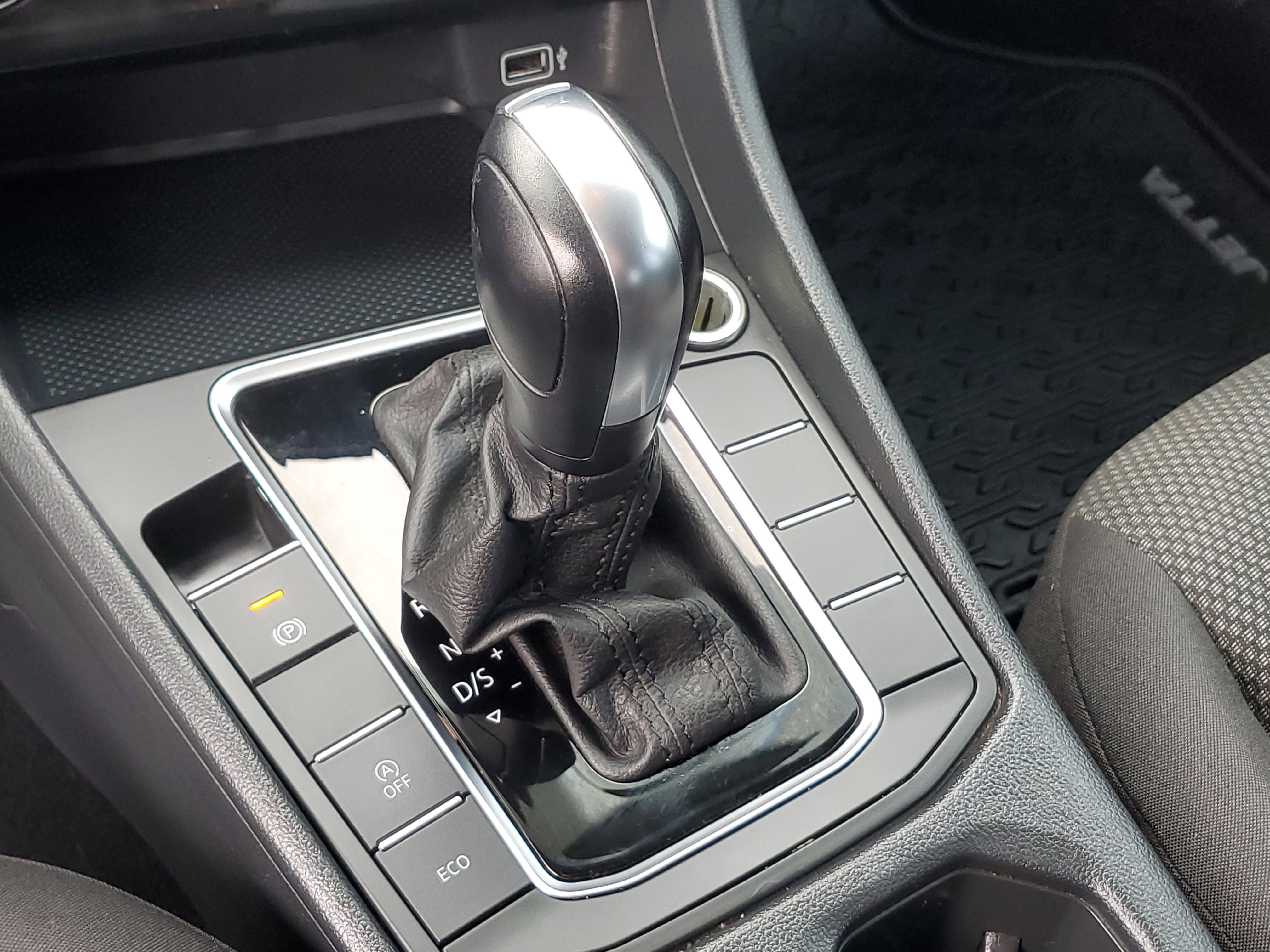 Used 2019 Volkswagen Jetta S image 25