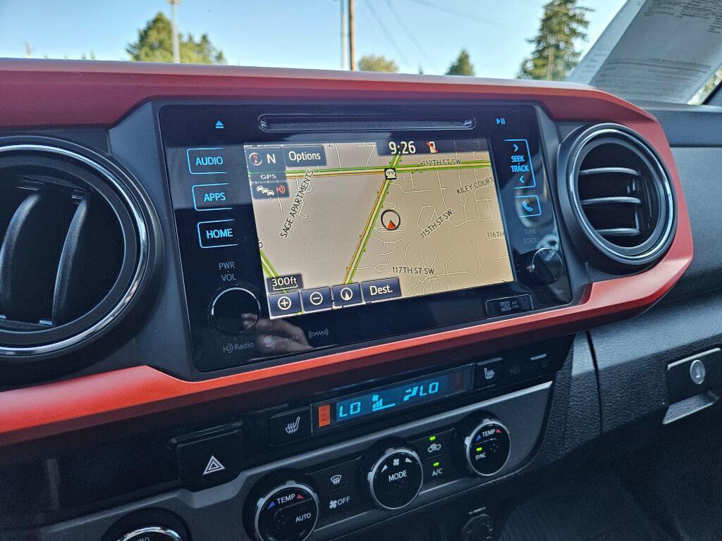 Used 2016 Toyota Tacoma TRD Sport w/ Premium & Technology Package AWD/4WD image 27