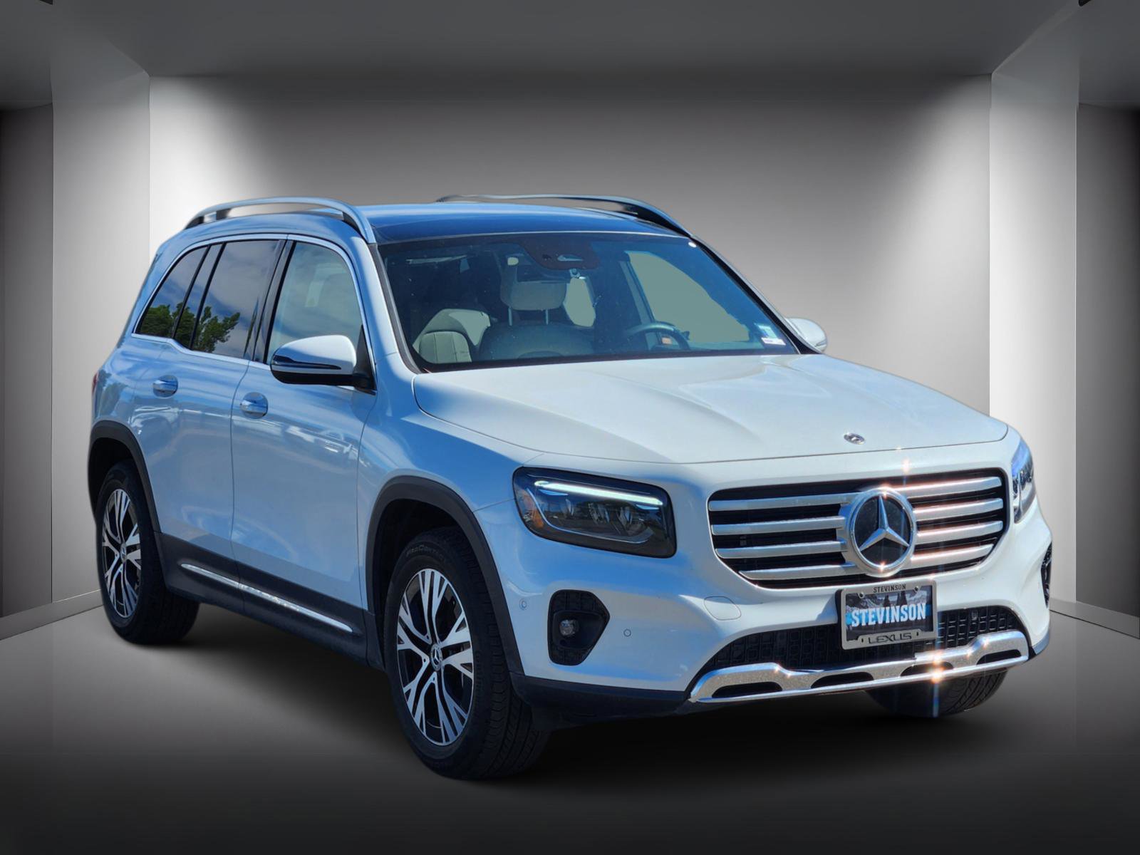 Used 2024 Mercedes-Benz GLB 250 4MATIC image 4
