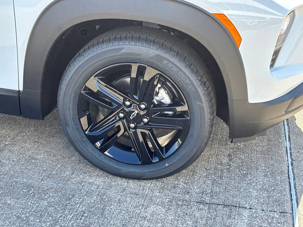 New 2026 Chevrolet TrailBlazer LT w/ Convenience Package FWD image 8