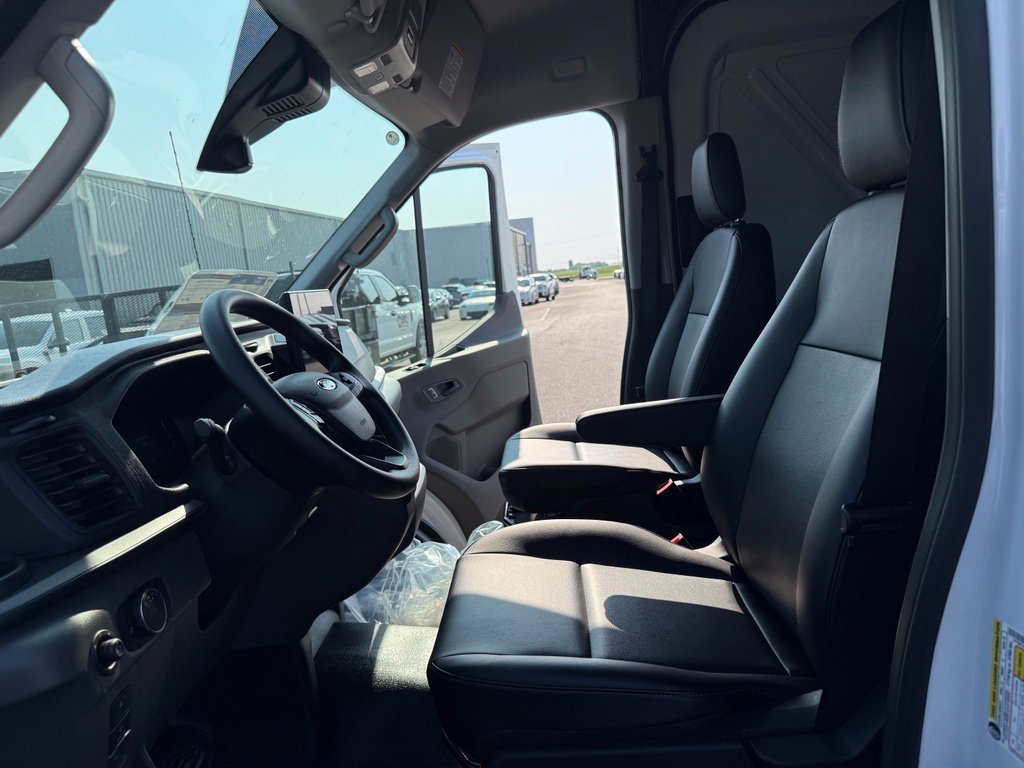 New 2026 Ford Transit 250 148 Medium Roof RWD image 5