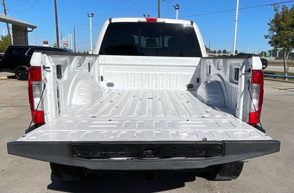 Used 2017 Ford F250 Lariat w/ Lariat Value Package AWD/4WD image 11