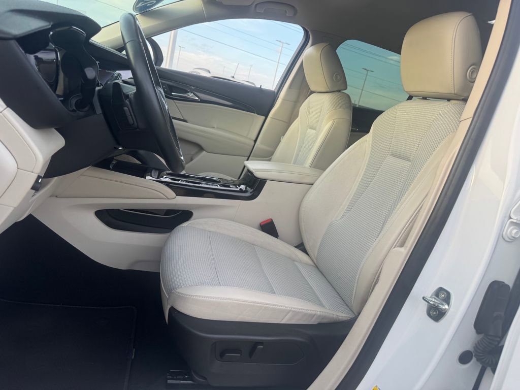 Used 2023 Buick Envision Preferred image 16