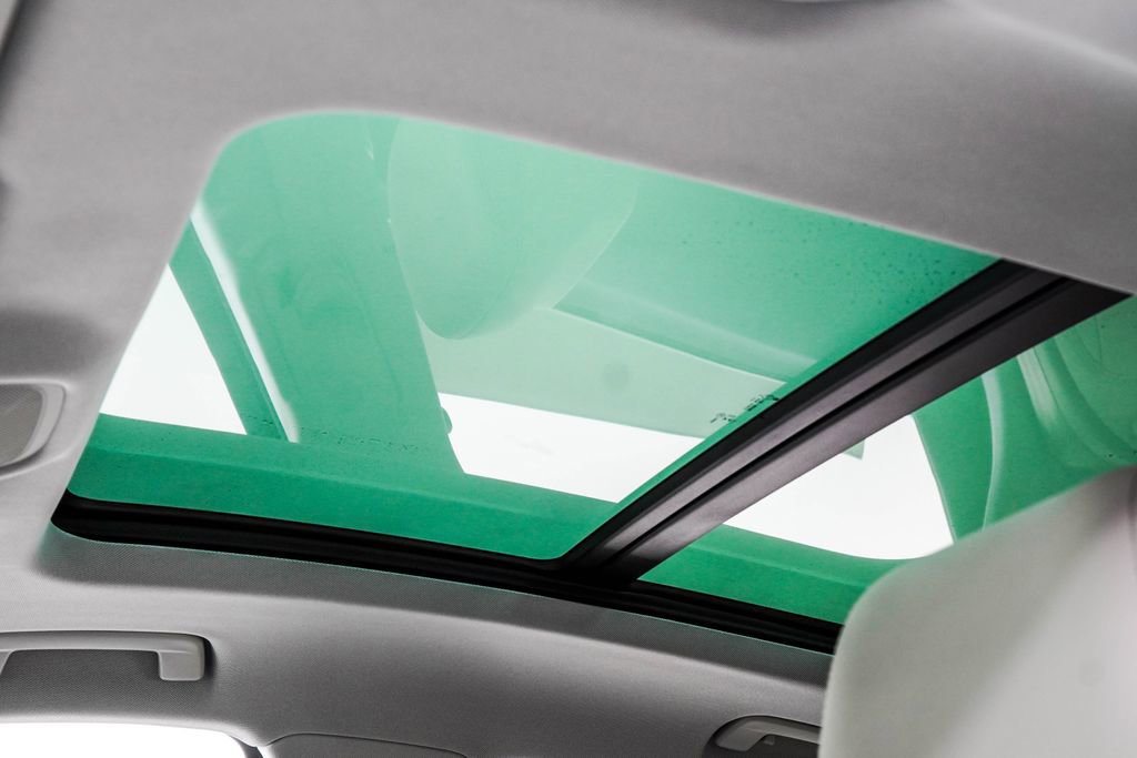 Used 2024 Audi Q8 e-tron Premium Plus w/ Premium Plus Package AWD/4WD image 19