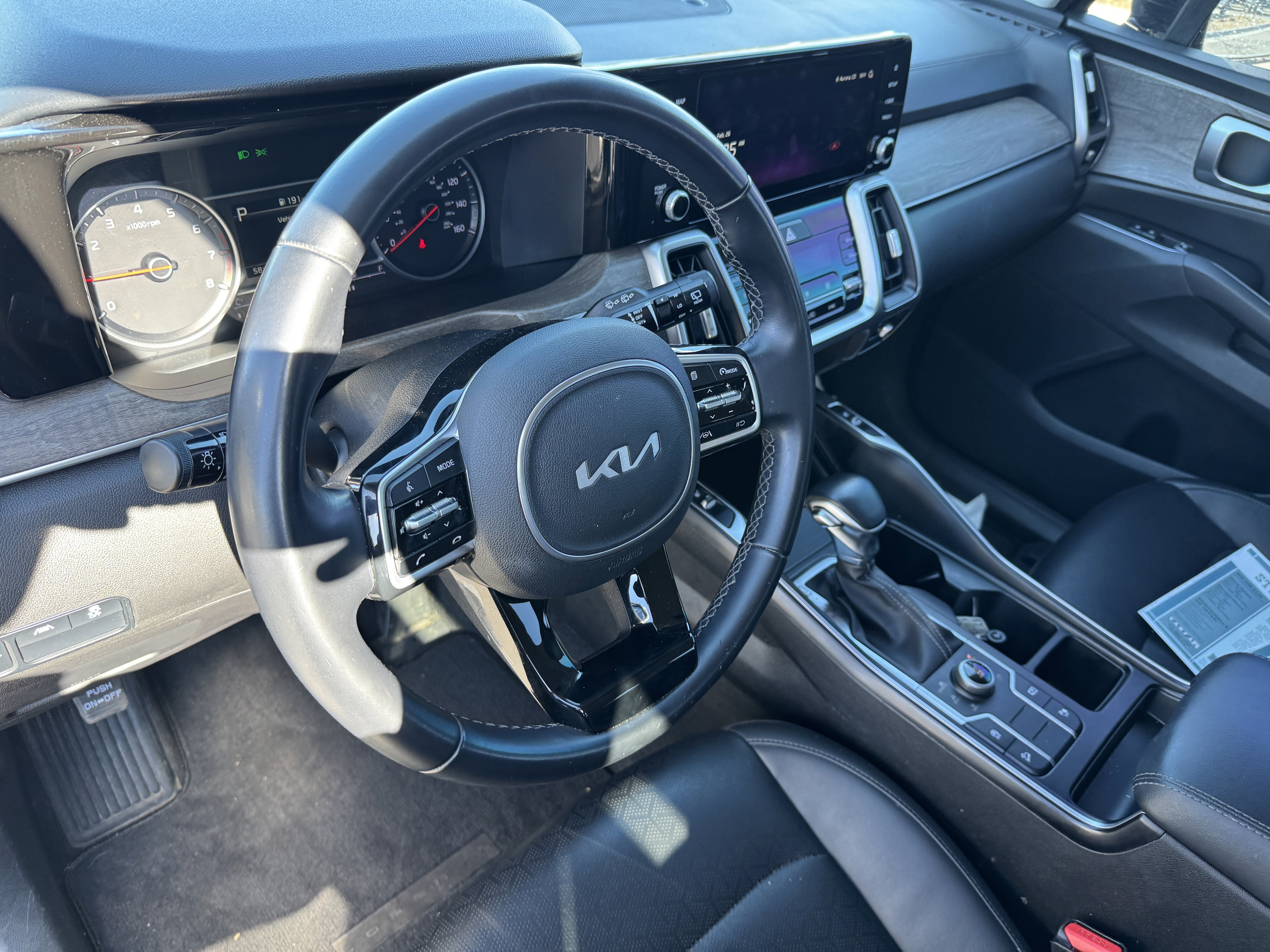 Used 2022 Kia Sorento S image 12