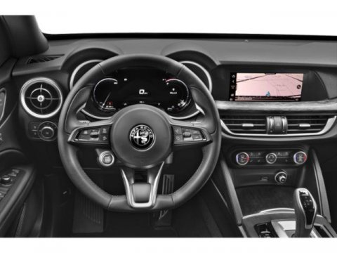 Used 2024 Alfa Romeo Stelvio Veloce image 10