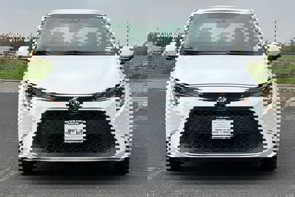 Used 2021 Toyota Corolla LE image 6