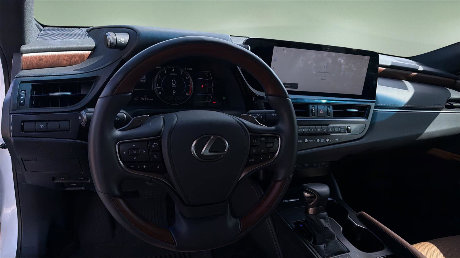 Used 2024 Lexus ES 350 w/ Technology Package image 12