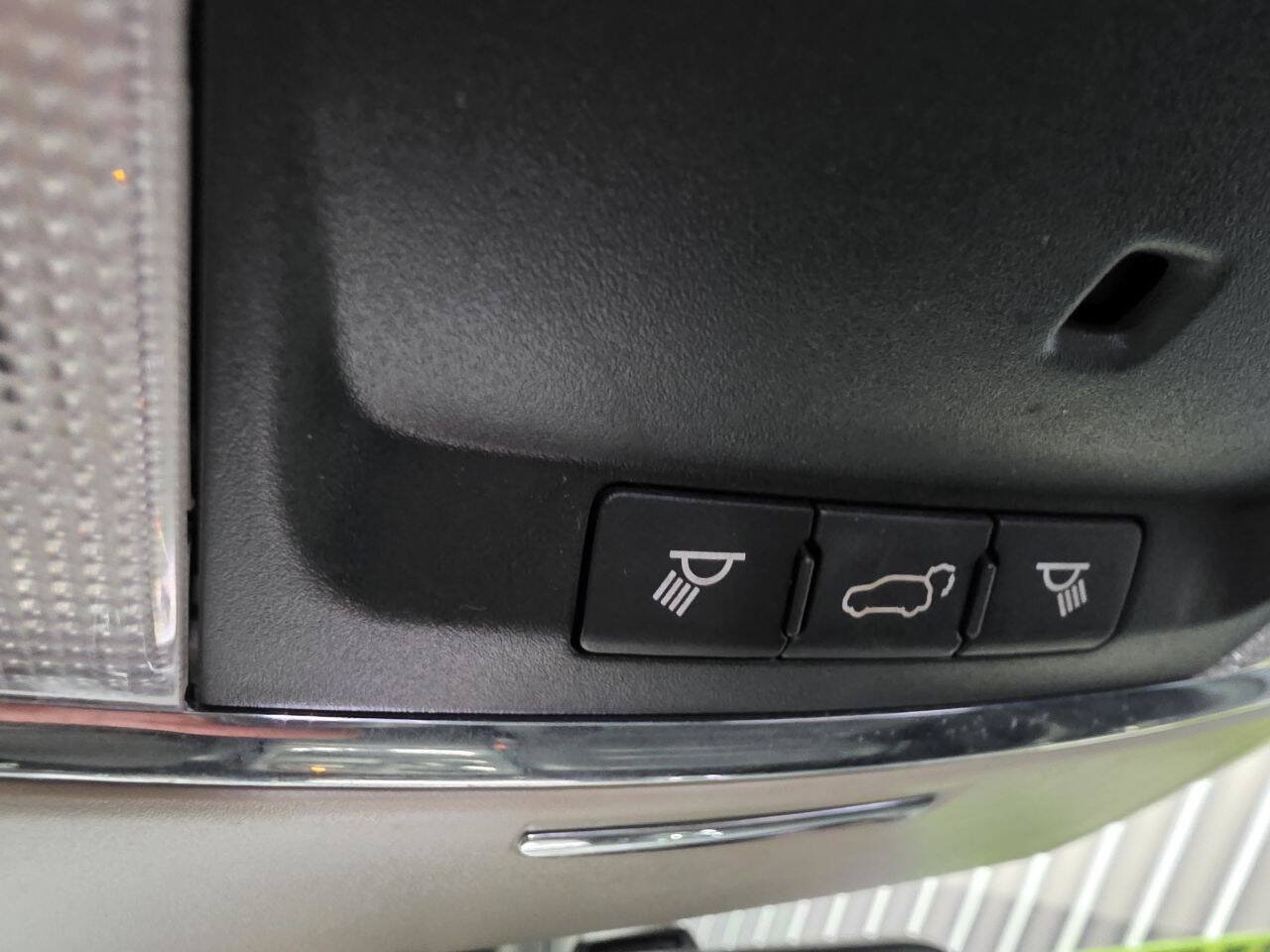 Used 2016 Dodge Durango Limited w/ Nav & Power Liftgate Group RWD image 27