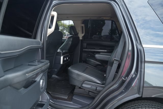 Used 2022 Ford Expedition XLT AWD/4WD image 16