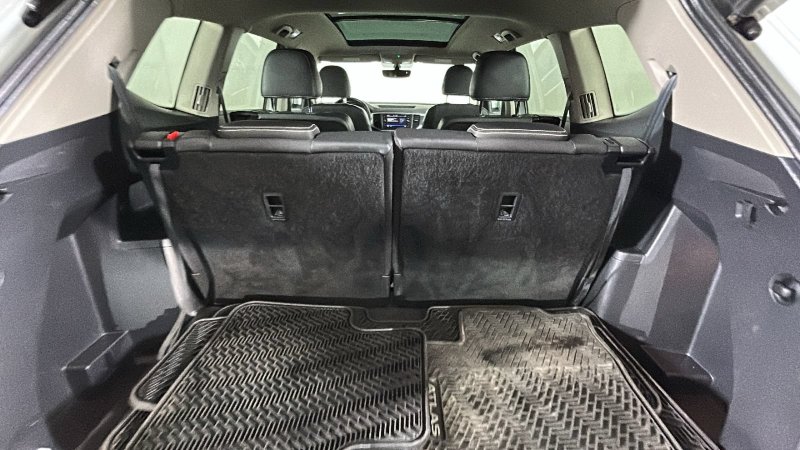 Used 2021 Volkswagen Atlas SE w/ Panoramic Sunroof Package AWD/4WD image 33