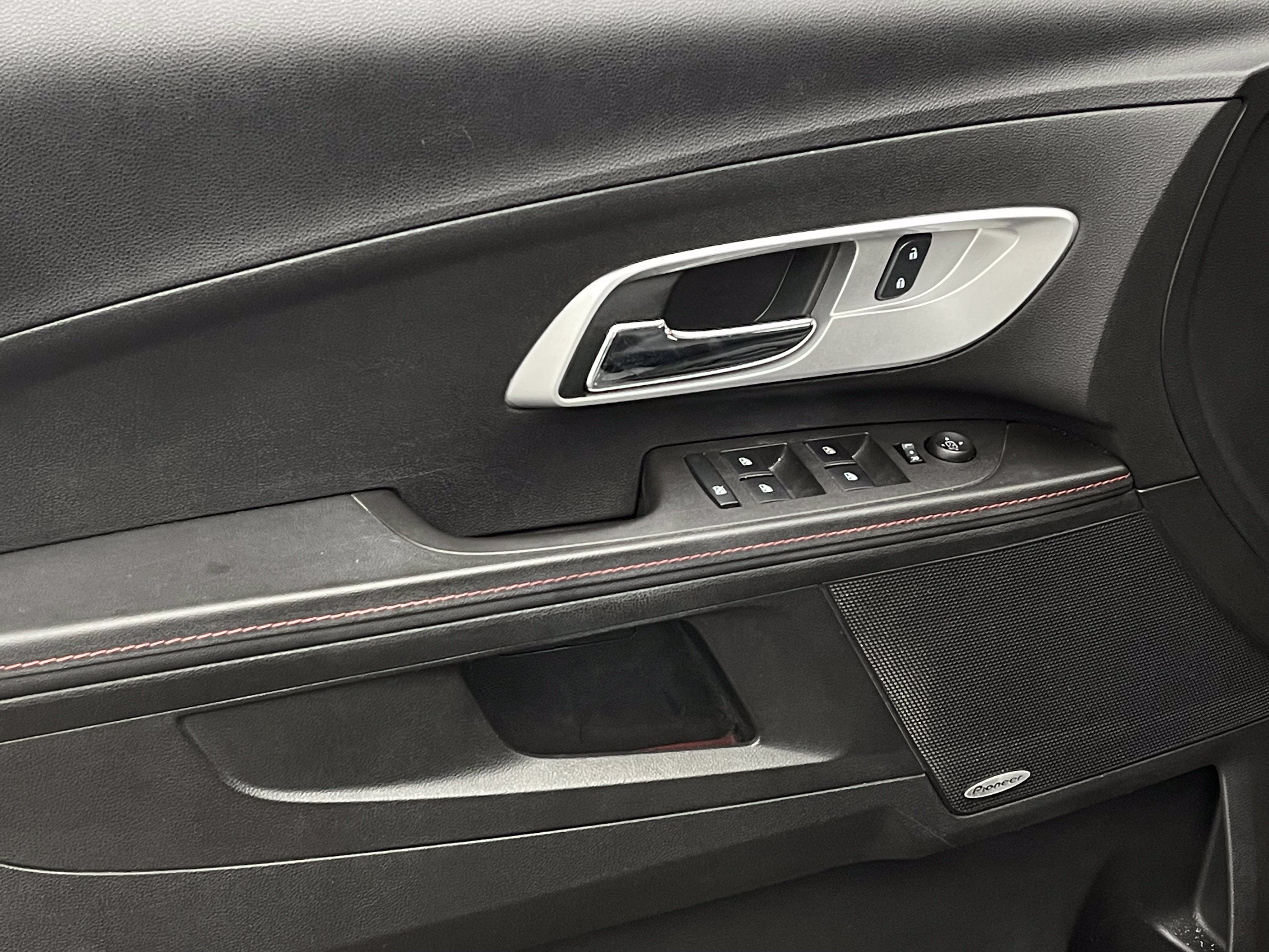 Used 2015 Chevrolet Equinox LTZ FWD image 17