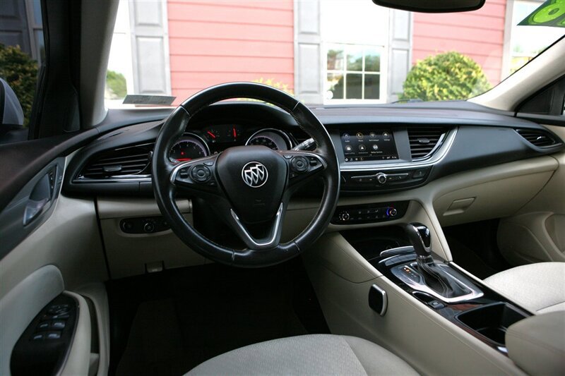 Used 2018 Buick Regal Preferred AWD/4WD image 12